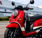 Irit Parah Tembus 300 Km Sekali Isi BBM, Honda BeAT Connected 125 2026 Bawa Mesin eSP+ dan Fitur RoadSync Canggih