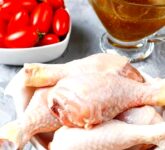 Jangan Cuci Ayam Mentah Sebelum Masak, Risiko Sebarkan Bakteri Mematikan di Dapur Kamu! Jangan Cuci Ayam Mentah Sebelum Masak, Risiko Sebarkan Bakteri Mematikan di Dapur Kamu!