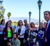 Juri Persidangan Ketergantungan Media Sosial Terjebak Kebuntuan, Meta dan YouTube Dipertaruhkan Sengit Juri Persidangan Ketergantungan Media Sosial Terjebak Kebuntuan, Meta dan YouTube Dipertaruhkan Sengit