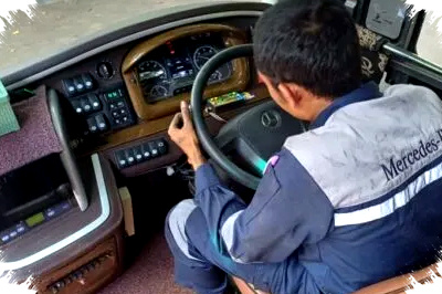 Kawal Armada Mudik 2026 Mercedes-Benz Terapkan Mekanik Bersertifikat Global, 12 Posko Siaga Hadang Gangguan Bus Kawal Armada Mudik 2026 Mercedes-Benz Terapkan Mekanik Bersertifikat Global, 12 Posko Siaga Hadang Gangguan Bus
