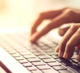 Krisis RAM Menekan Pasar, Harga Laptop Diprediksi Melonjak hingga 40%