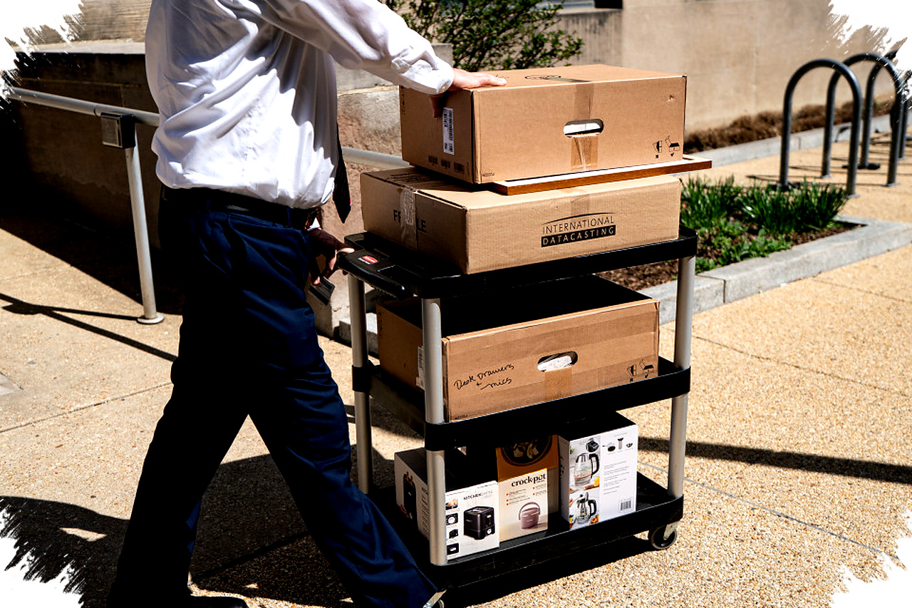 Layoffs Mengguncang Industri Crypto Dua Kali Dalam Dua Hari, Resesi dan AI Jadi Pemicu Utama Layoffs Mengguncang Industri Crypto Dua Kali Dalam Dua Hari, Resesi dan AI Jadi Pemicu Utama