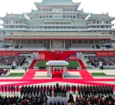 Lukashenko Teken Pakta Persahabatan Dengan Kim Jong Un, Hadiahkan Senapan Lukashenko Teken Pakta Persahabatan Dengan Kim Jong Un, Hadiahkan Senapan