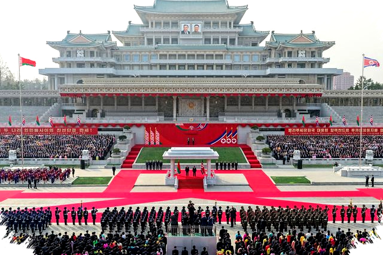 Lukashenko Teken Pakta Persahabatan Dengan Kim Jong Un, Hadiahkan Senapan