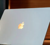 MacBook Air M4 15 Inci Sentuh Harga Terendah, Layar Lebih Lega Tenaganya Bikin Kaget