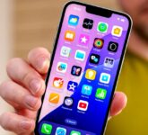 MagSafe Hadir Di IPhone 17e, Panel Belakangnya Bisa Ungkap Jalan Upgrade iPhone 16e