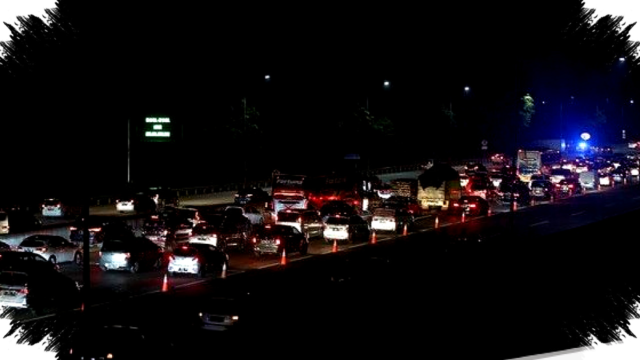 Menguak Alasan Jalan Tol Gelap Sepanjang Malam, Peran Lampu Kendaraan dan Efisiensi Energi Jadi Kunci Menguak Alasan Jalan Tol Gelap Sepanjang Malam, Peran Lampu Kendaraan dan Efisiensi Energi Jadi Kunci