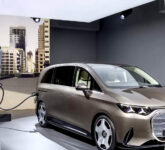 Mercedes-Benz VLE Hadir Dengan Jarak Tempuh 700 Km, Mobil Listrik Mewah Pengganti V-Class Kini Resmi Terungkap