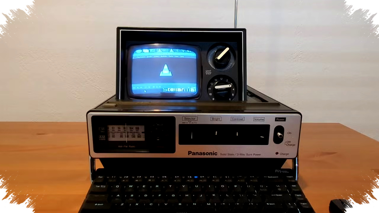 Mini-CRT 1979 Disulap Jadi Cyberdeck Raspberry Pi 5, Retro yang Menantang Masa Kini Mini-CRT 1979 Disulap Jadi Cyberdeck Raspberry Pi 5, Retro yang Menantang Masa Kini