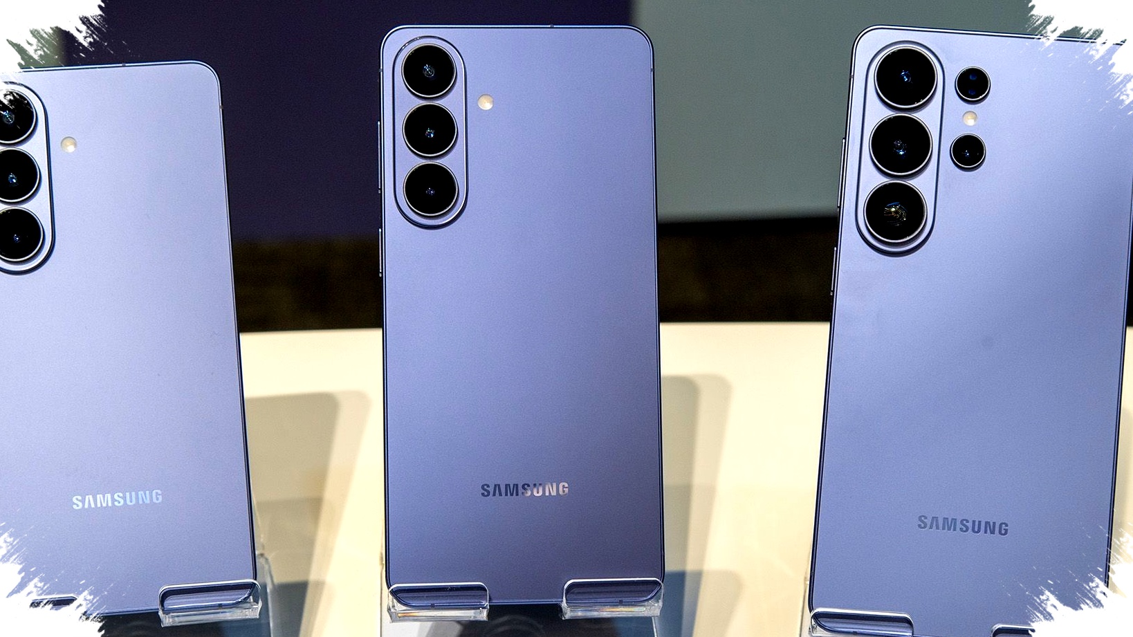 NFC Galaxy S26 Kini Punya Dua Antena, Transaksi Digital Jadi Lebih Praktis dan Anti Gagal? NFC Galaxy S26 Kini Punya Dua Antena, Transaksi Digital Jadi Lebih Praktis dan Anti Gagal?