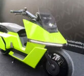 Omo X Motor Listrik Pertama di Dunia yang Bisa Berdiri Sendiri, Indonesia Jadi Pionir Teknologi Revolusioner!