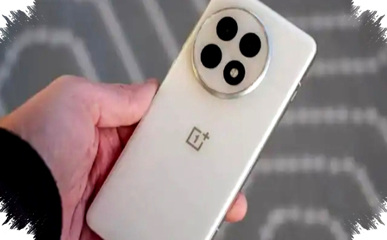 OnePlus 13 Hadir Dengan 24GB RAM Dan Tiga Kamera 50MP Memukau Siap Taklukkan Semua Tantangan Gaming dan Foto Profesional OnePlus 13 Hadir Dengan 24GB RAM Dan Tiga Kamera 50MP Memukau Siap Taklukkan Semua Tantangan Gaming dan Foto Profesional