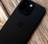OnePlus 15T Tantang Batas, Baterai 7.500mAh di Ponsel Compact dengan Fitur Tahan Air dan Cas Super Cepat