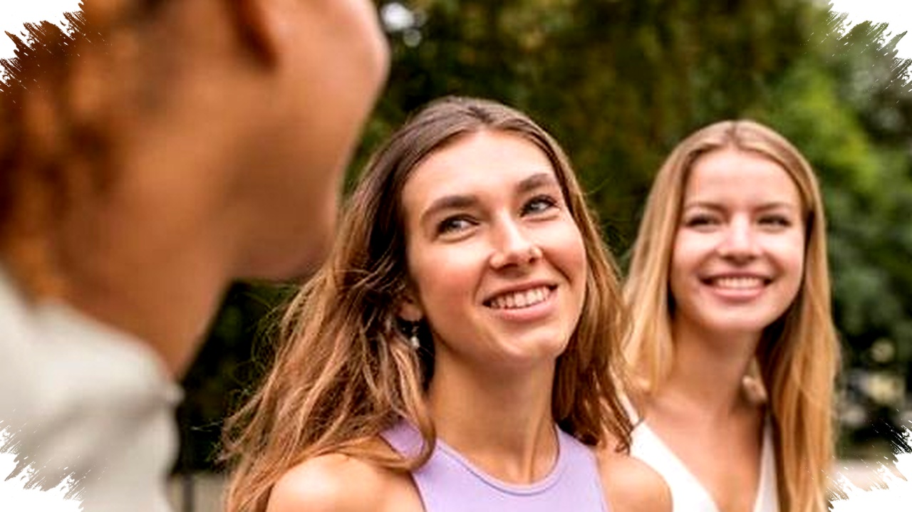 Orang Baik Hati Bukan People Pleaser, Rahasia Motif Tulus yang Sering Disalahpahami dan Rugikan Diri Sendiri Orang Baik Hati Bukan People Pleaser, Rahasia Motif Tulus yang Sering Disalahpahami dan Rugikan Diri Sendiri