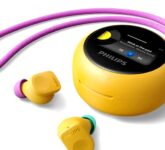Philips The Buds Tampil Retro dengan Layar di Casing, Earbuds Warna-Warni yang Tak Biasa