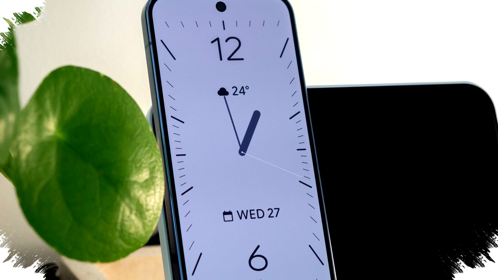 Pixel Bingung Zona Waktu, Jam Berpindah Sendiri di Banyak Model Pixel Bingung Zona Waktu, Jam Berpindah Sendiri di Banyak Model