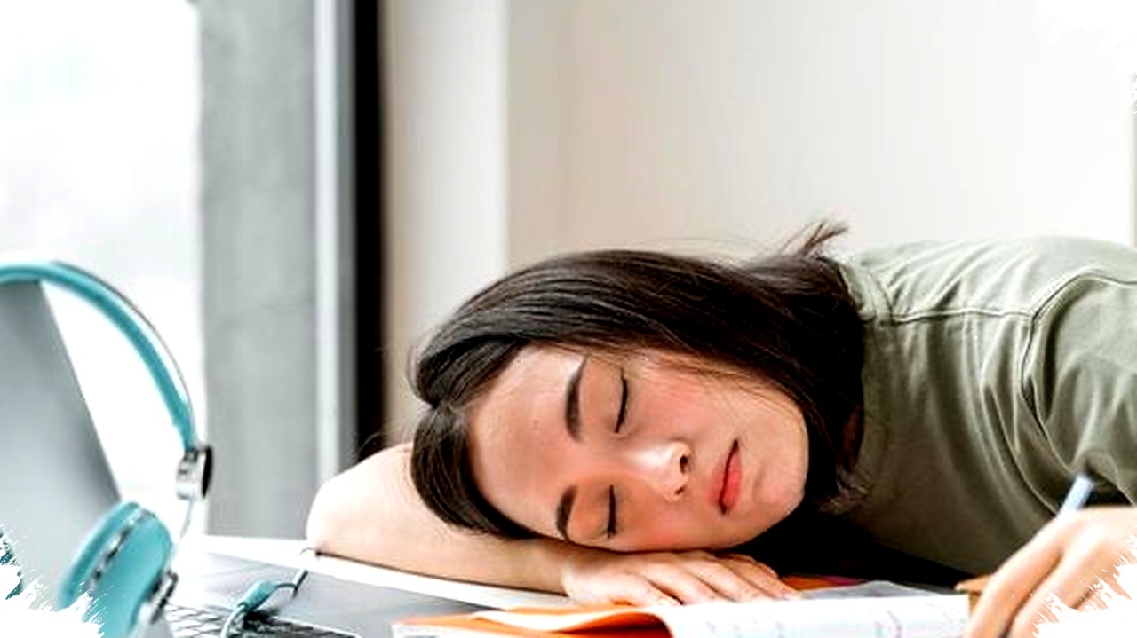 Power Nap Saat Ramadan Pengisi Energi Rahasia Produktivitas Pilar Fokus dan Mood Stabil