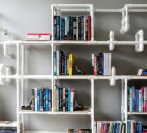 Rak Buku PVC Ini Menyelamatkan Kamar Sempit, Murah tapi Tetap Kokoh dan Estetik