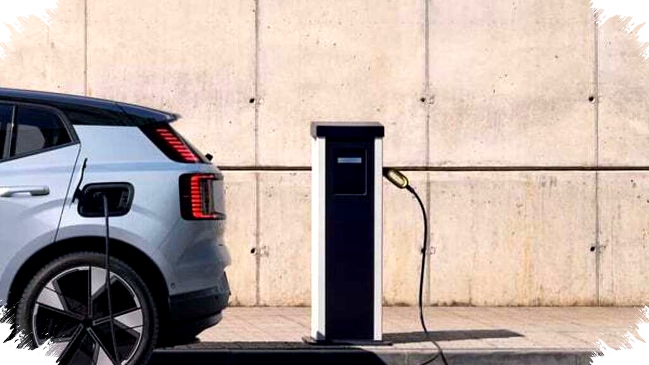 Recall Besar Volvo EX30 Picu Kekhawatiran Global, Baterai Cacat Bisa Sebabkan Kebakaran Saat Dicas Penuh Recall Besar Volvo EX30 Picu Kekhawatiran Global, Baterai Cacat Bisa Sebabkan Kebakaran Saat Dicas Penuh