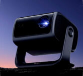 Saat Layar 300 Inci Masuk Rumah, Ini Proyektor Home Theater Terbaik 2026