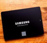 Samsung 870 EVO Hadir Diam-Diam Varian 8TB, Endurance Naik Saat Harga Storage Melonjak Samsung 870 EVO Hadir Diam-Diam Varian 8TB, Endurance Naik Saat Harga Storage Melonjak