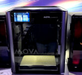 Saya Lihat Printer 3D MOVA Cetak 36 Warna Nyaris Tanpa Limbah, Ini Titik Baliknya
