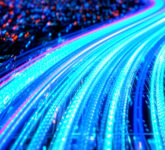 Serat Tak Kasat Mata yang Menopang Dunia Modern, 60 Tahun Serat Optik