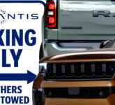 Show Up di Stellantis Dengan Merek Rival, Risiko Dapat Tiket dan Jalan Kaki Lama Menanti!