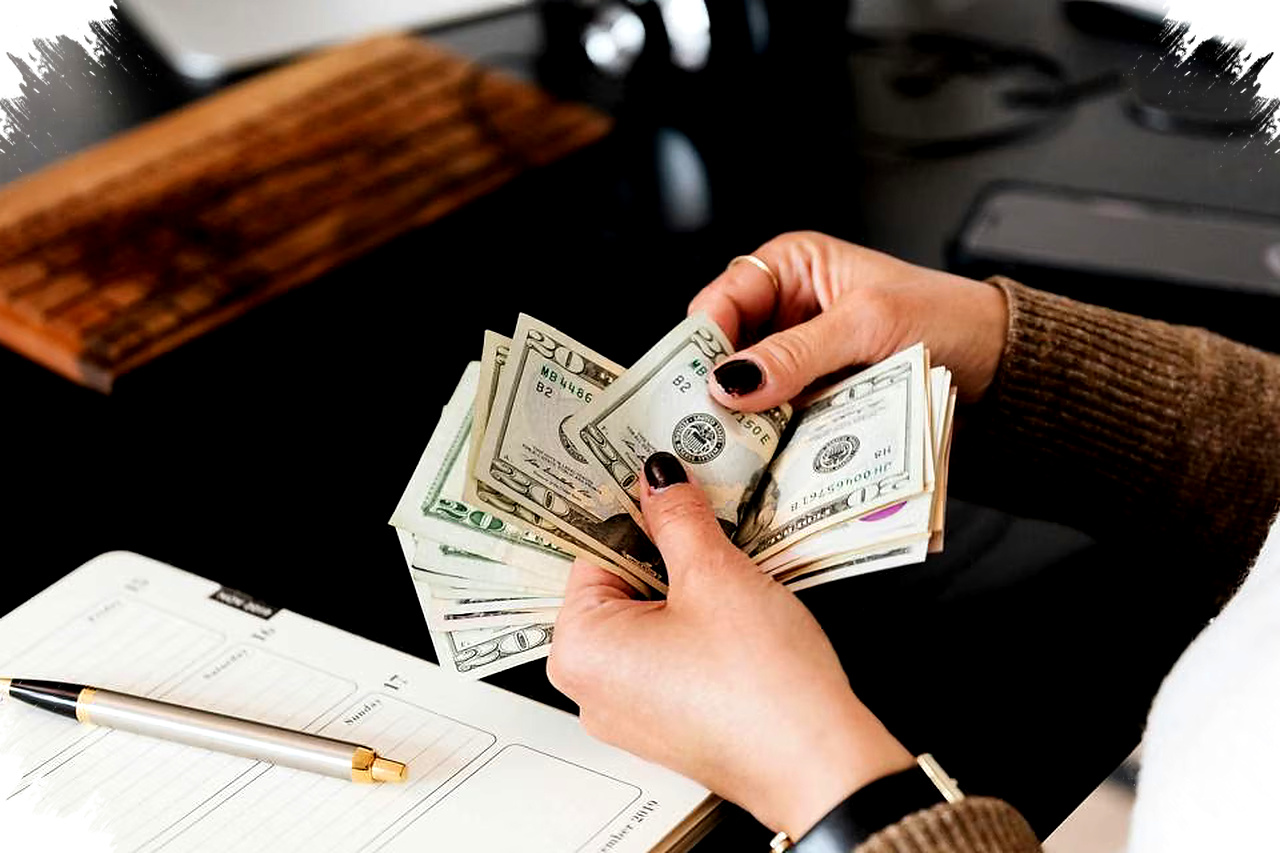 Strategi Hemat Uang Saat Lebaran, Kendalikan Godaan Belanja dan Jaga Keuangan Tanpa Khawatir