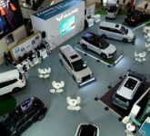Strategi Jemput Bola Wuling, Penjualan Didorong Lewat Pameran dan Promo Agresif di Pusat Belanja