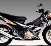 Suzuki Satria F150 vs Yamaha MX King 150, Adu Kencang atau Adu Nyaman?