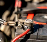 Terminal Aki Mobil Kotor dan Longgar, Ancaman Besar Sulit Starter dan Mogok di Tengah Perjalanan Terminal Aki Mobil Kotor dan Longgar, Ancaman Besar Sulit Starter dan Mogok di Tengah Perjalanan