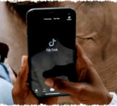 TikTok Tetap Raja Dengan Puluhan Juta Unduhan, ChatGPT dan AI Mulai Ubah Cara Hidup Digital Indonesia 2026 TikTok Tetap Raja Dengan Puluhan Juta Unduhan, ChatGPT dan AI Mulai Ubah Cara Hidup Digital Indonesia 2026