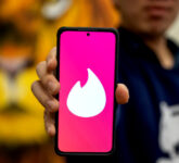 Tinder Ingin AI Mengintip Seluruh Galeri Foto Anda, Praktis untuk Profil Tapi Mengusik Privasi