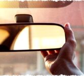 Tombol Tersembunyi di Spion Mobil Anda, Fitur Canggih yang Bisa Tingkatkan Keselamatan dan Kenyamanan Berkendara! Tombol Tersembunyi di Spion Mobil Anda, Fitur Canggih yang Bisa Tingkatkan Keselamatan dan Kenyamanan Berkendara!