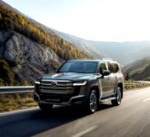 Toyota Land Cruiser 300 Hybrid Tiba Di Eropa Timur, Perpaduan Kekuatan Ekstrem dan Teknologi Ramah Lingkungan Toyota Land Cruiser 300 Hybrid Tiba Di Eropa Timur, Perpaduan Kekuatan Ekstrem dan Teknologi Ramah Lingkungan