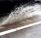 Waspada Aquaplaning Saat Mudik Musim Hujan, Kendali Hilang Bisa Berujung Maut Jika Salah Langkah!