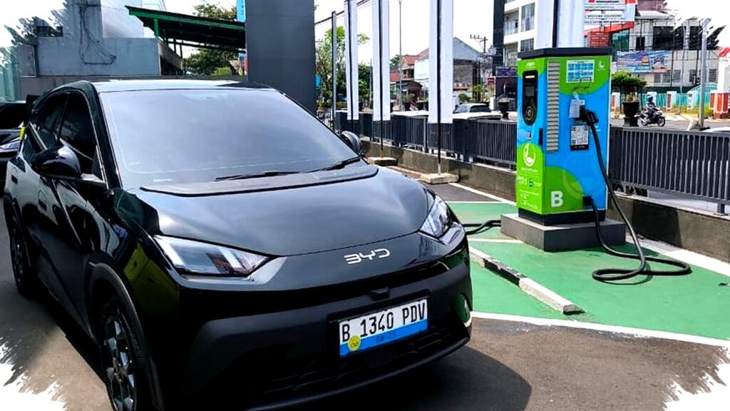 Waspada Mobil Listrik Mudik Lama, Baterai Bisa Habis dan Mobil Rusak Fatal!