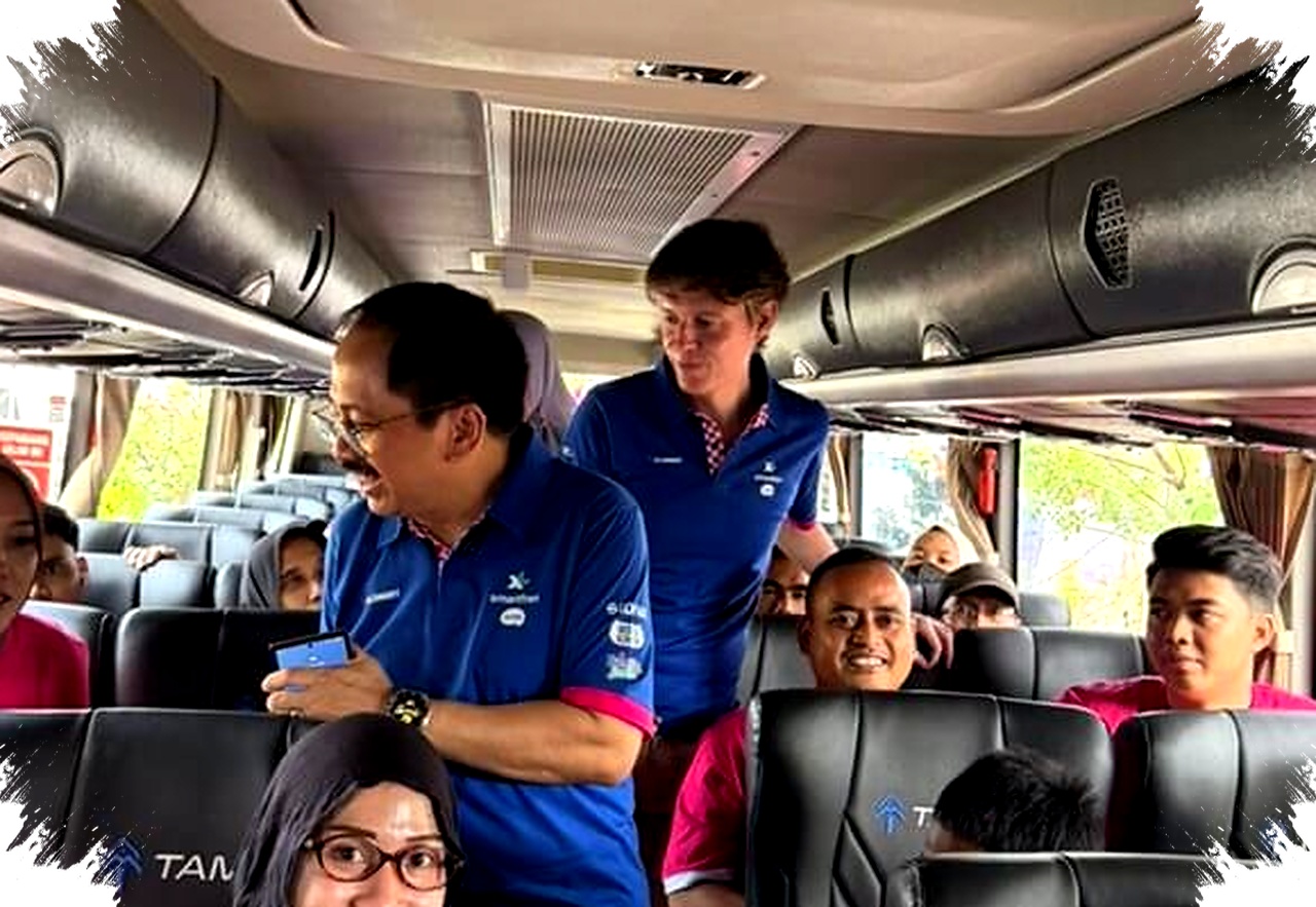 XLSMART Berangkatkan 700 Pemudik Gratis, Merajut Kebersamaan dan Apresiasi Mitra di Ramadan XLSMART Berangkatkan 700 Pemudik Gratis, Merajut Kebersamaan dan Apresiasi Mitra di Ramadan