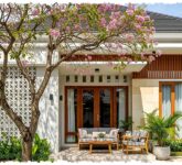 12 Pohon Ini Menyelamatkan Sudut Halaman yang Kosong, Estetik Tanpa Mengancam Rumah