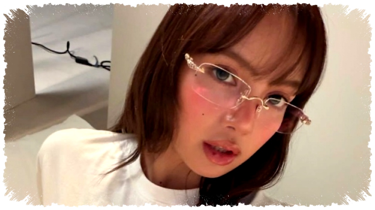 4 Gaya OOTD Lisa BLACKPINK Di Bali, Effortless Tapi Tetap Memikat!