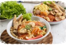 4 Warung Seblak Bandung Pilihan Food Vlogger, Dari Hidden Gem Gang Sempit Hingga Kuah Kencur Medok 4 Warung Seblak Bandung Pilihan Food Vlogger, Dari Hidden Gem Gang Sempit Hingga Kuah Kencur Medok