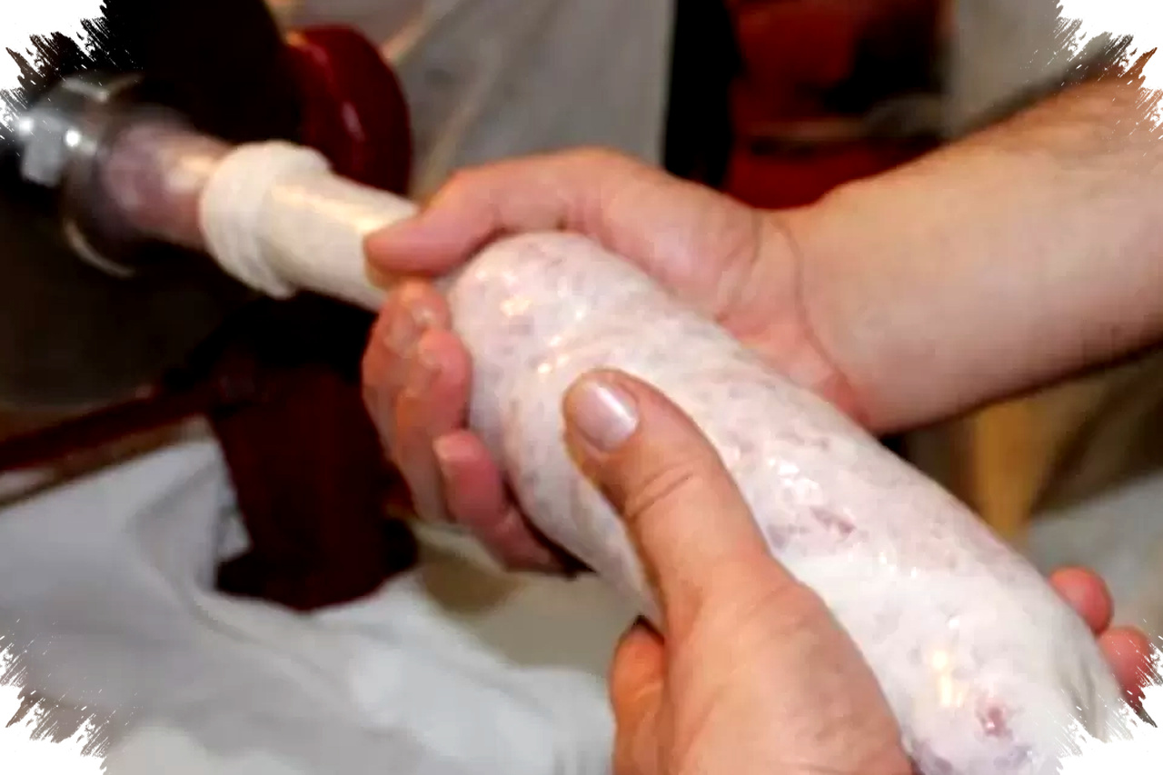 5 Gilingan Daging Listrik Terbaik, Rumah Tangga Sampai Usaha Bakso Lebih Cepat dan Higienis