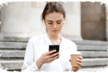5 Tanda Oversharing Di Media Sosial, Privasi Bisa Hilang Tanpa Disadari! 5 Tanda Oversharing Di Media Sosial, Privasi Bisa Hilang Tanpa Disadari!