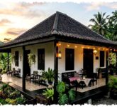 9 Model Rumah Minimalis Desa Ini Terasa Paling Hidup, Tembok dan Kayunya Bikin Betah