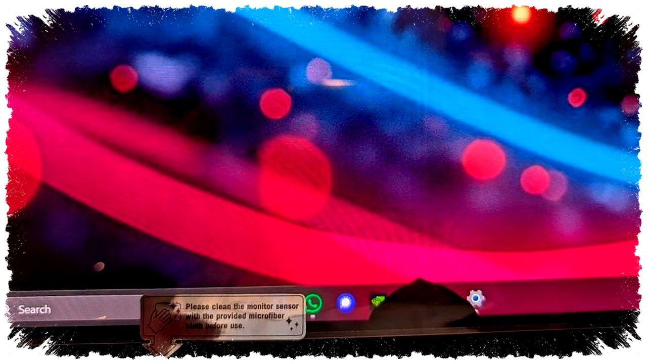 Asus Monitor OLED Premium Tiba Retak, Kemasan Tipis Dituding Jadi Biang Kerusakan