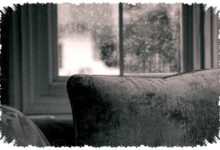 Bau Apek Saat Musim Hujan, 5 Cara yang Sering Diabaikan tapi Paling Efektif