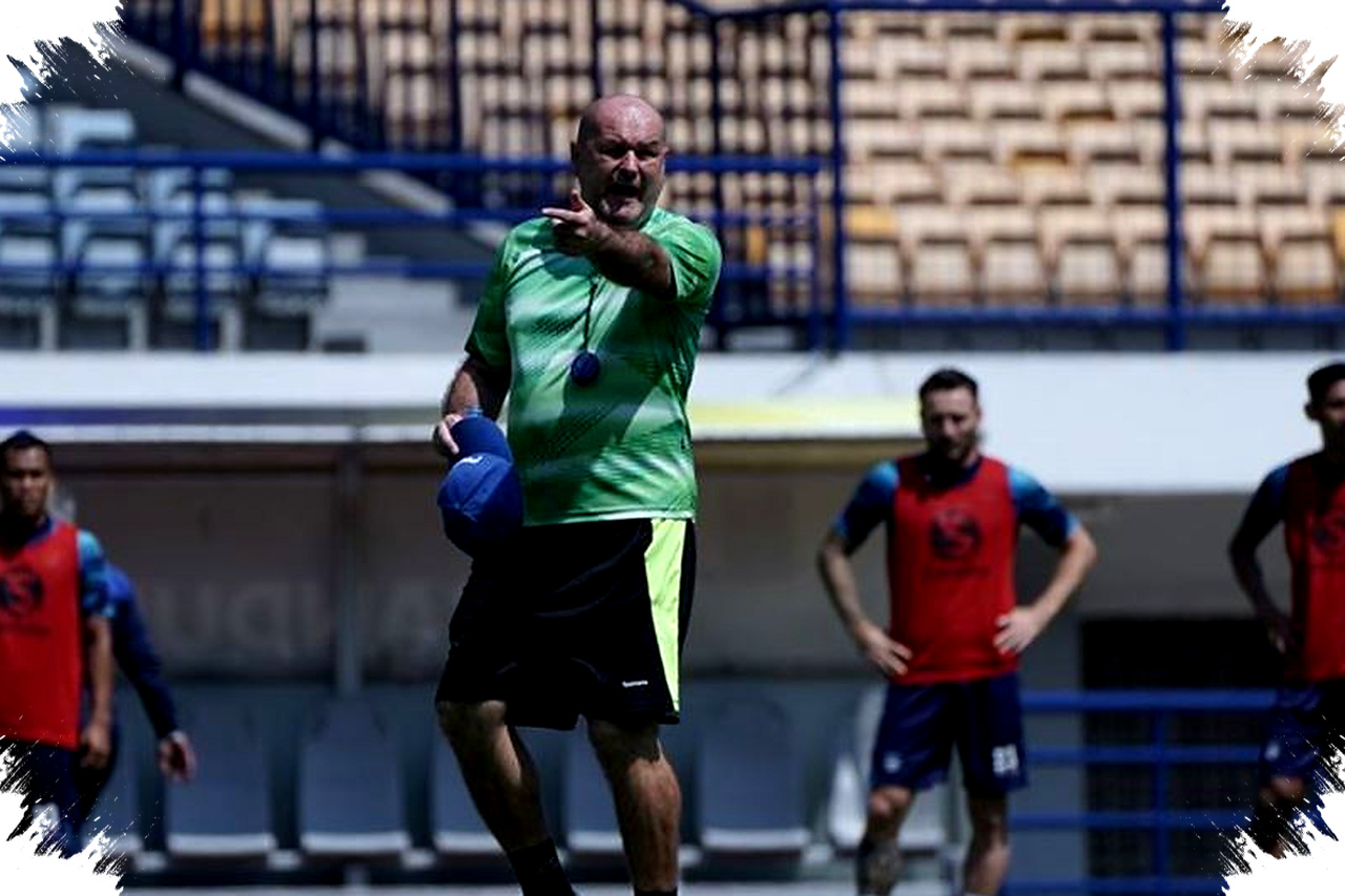 Bojan Hodak Semringah, Frans Putros Siap Tampil di Panggung Terbesar Dunia