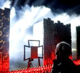 Bucha Menyambut Para Diplomat UE, Luka 2022 Kembali Menjadi Ujian Akuntabilitas Rusia Bucha Menyambut Para Diplomat UE, Luka 2022 Kembali Menjadi Ujian Akuntabilitas Rusia