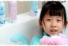 Busa Lembut Saat Mandi, Rahasia Kecil yang Mengasah Otak Si Kecil Busa Lembut Saat Mandi, Rahasia Kecil yang Mengasah Otak Si Kecil